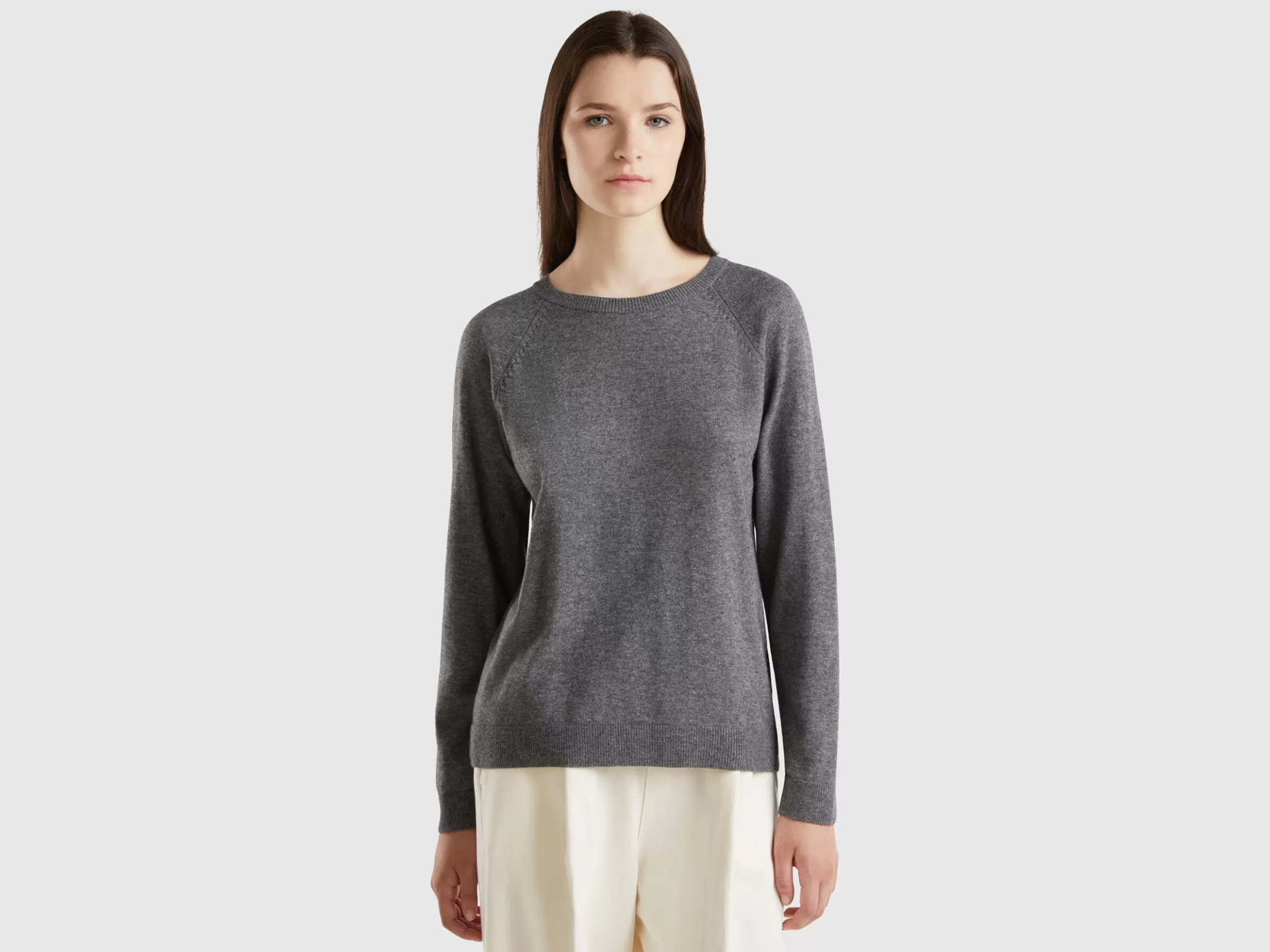 United Colors of Benetton crew neck sweater in wool and cashmere blend