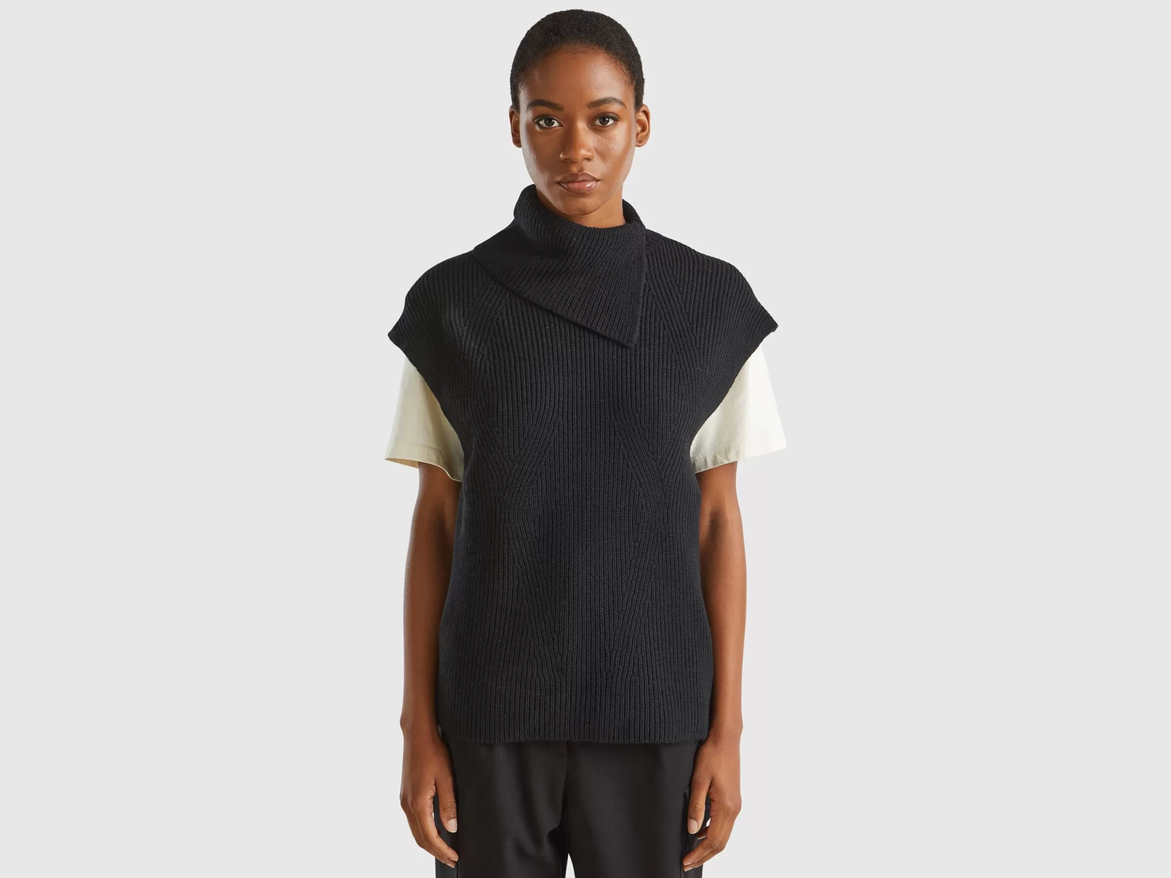 United Colors of Benetton Long vest with high neck