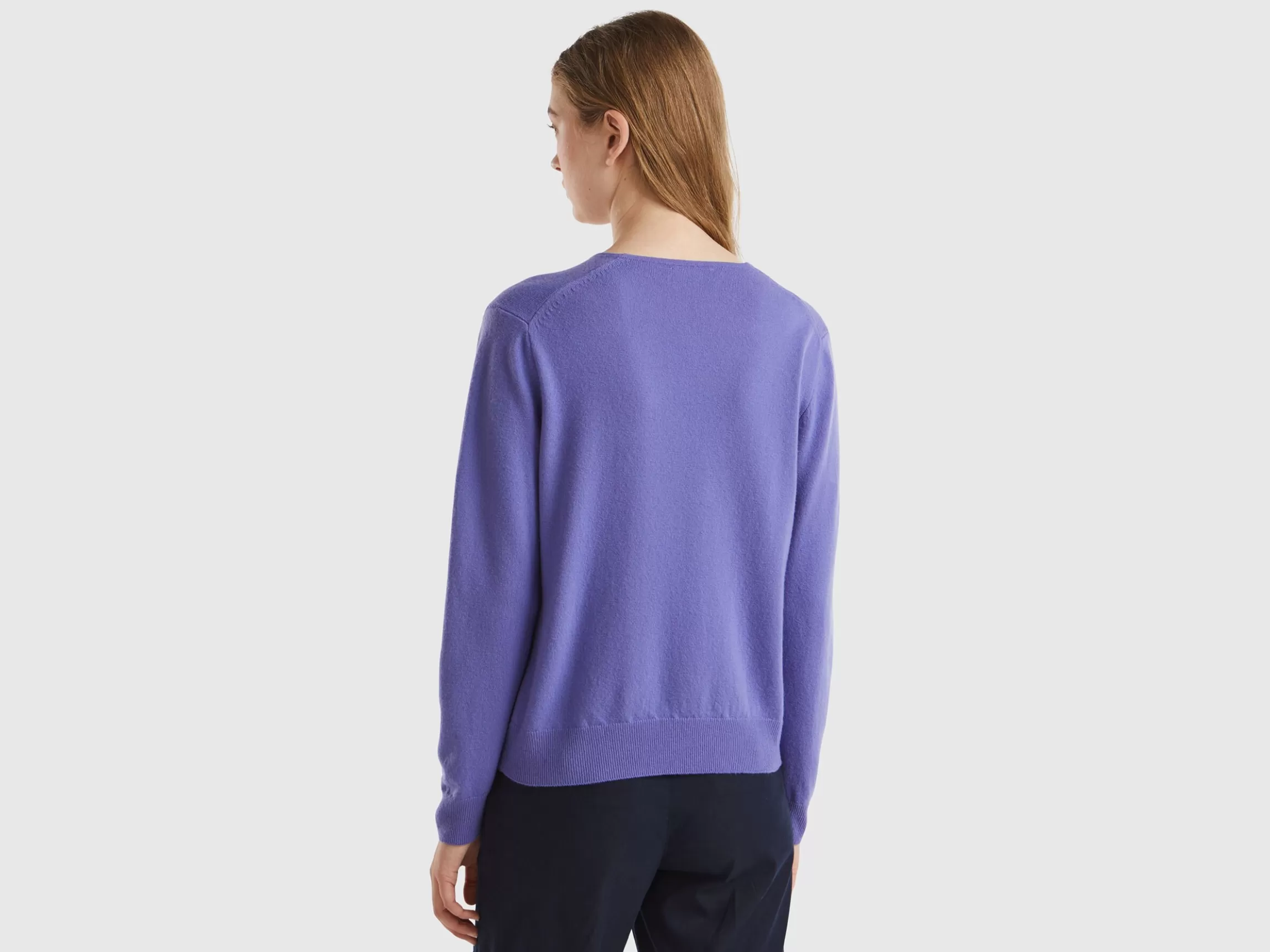 United Colors of Benetton V-neck sweater in pure Merino wool