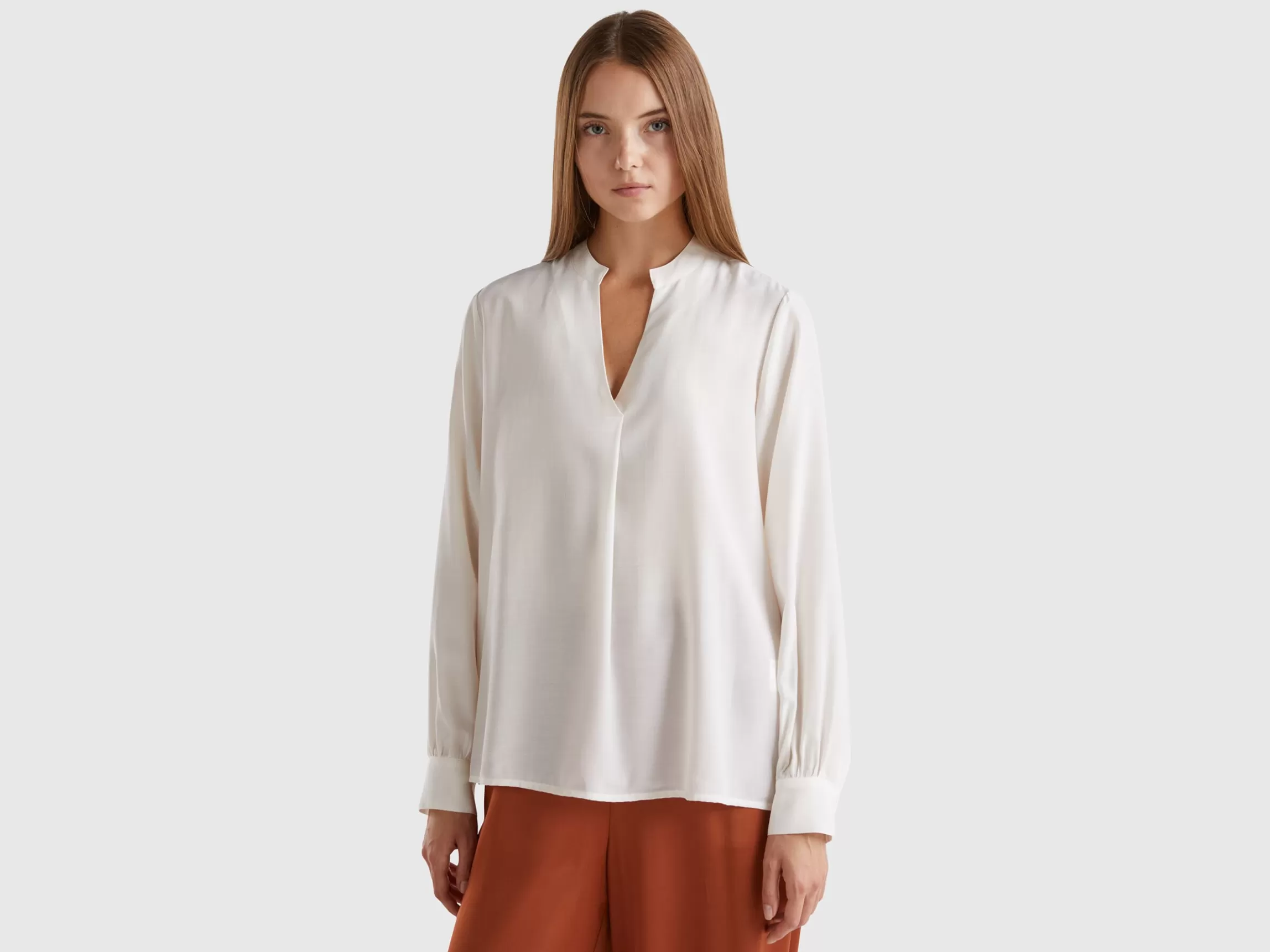 United Colors of Benetton Shirt with Henley neck