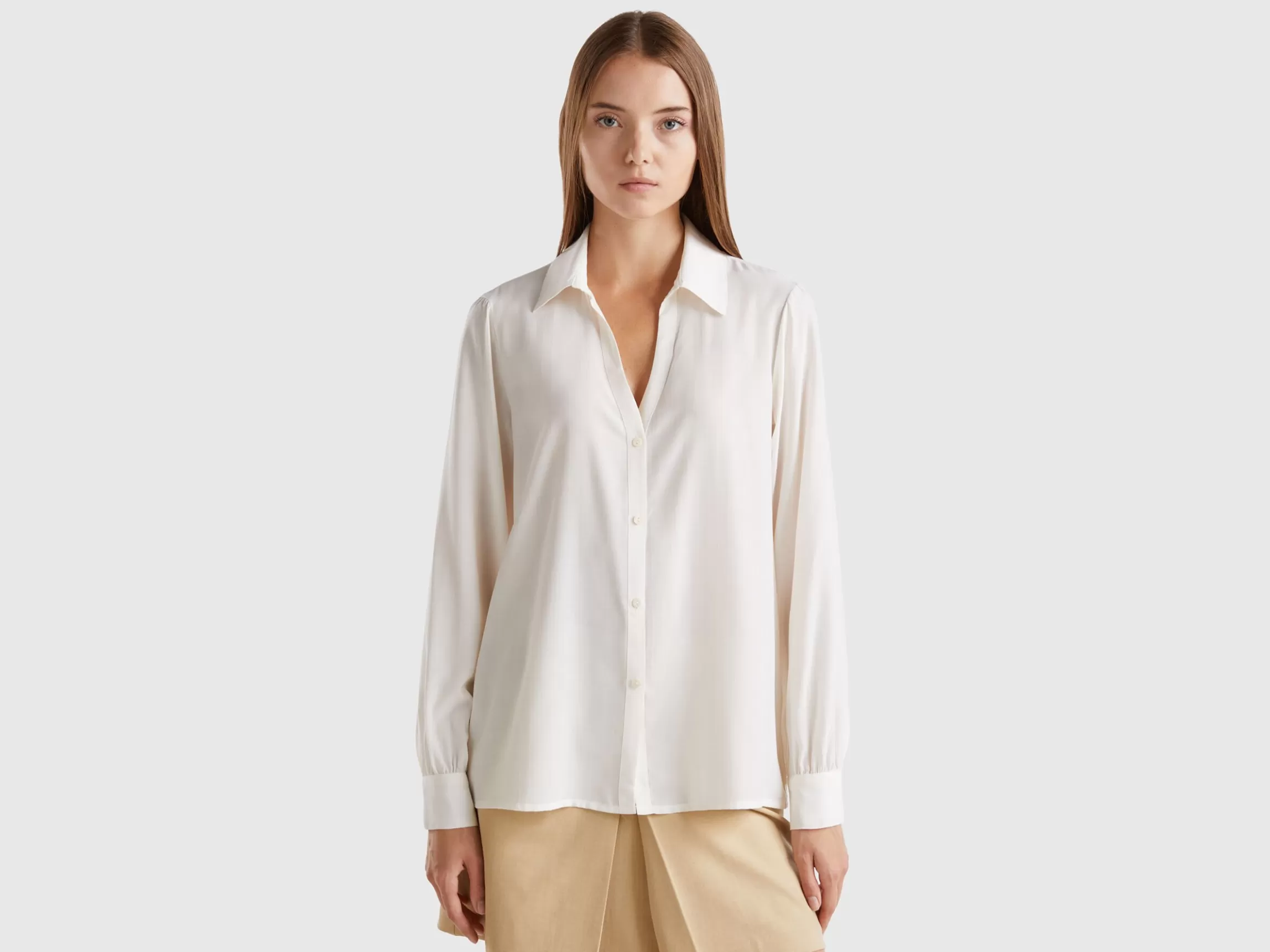 United Colors of Benetton Shirt with V-neck