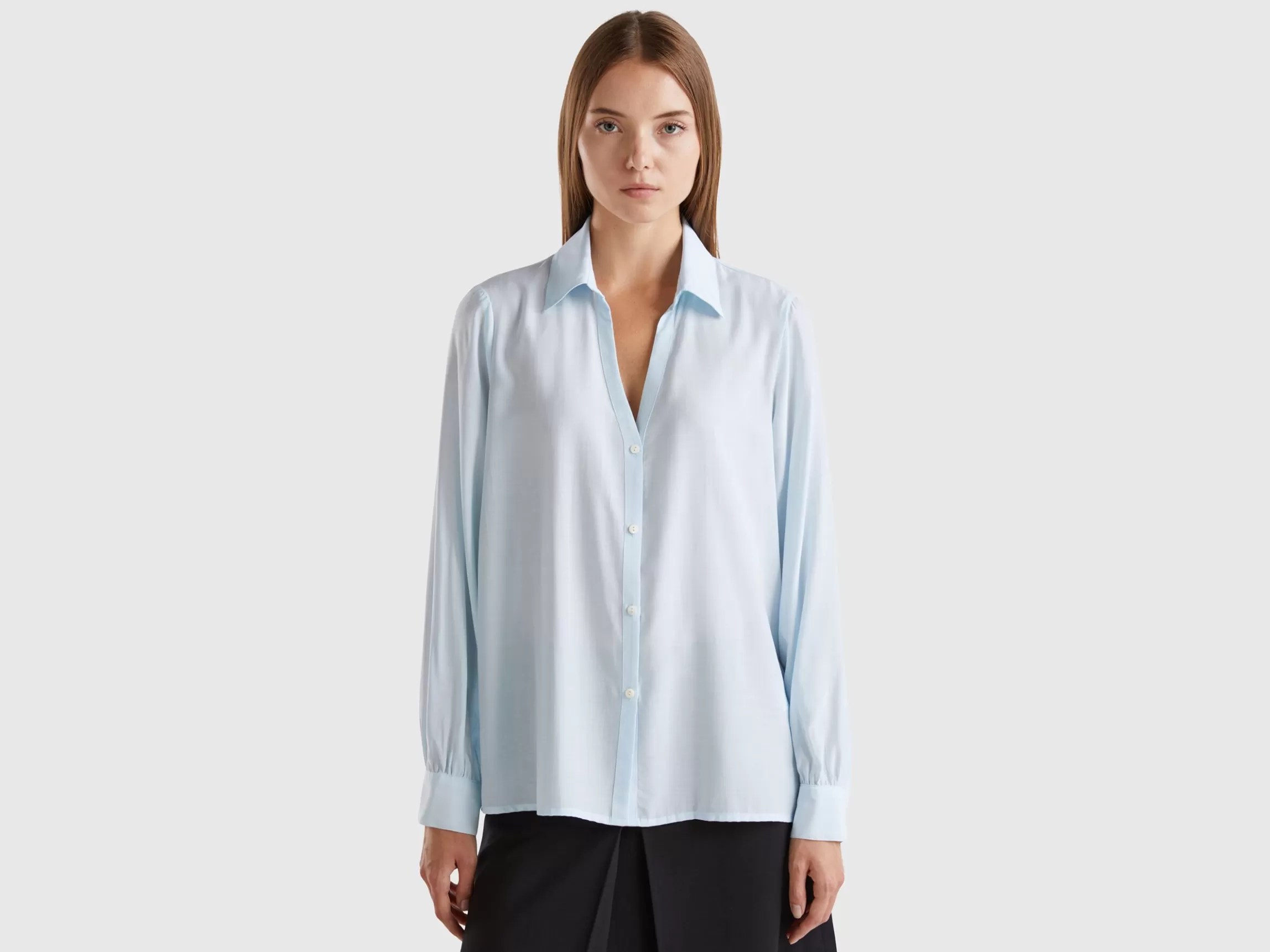 United Colors of Benetton Shirt with V-neck
