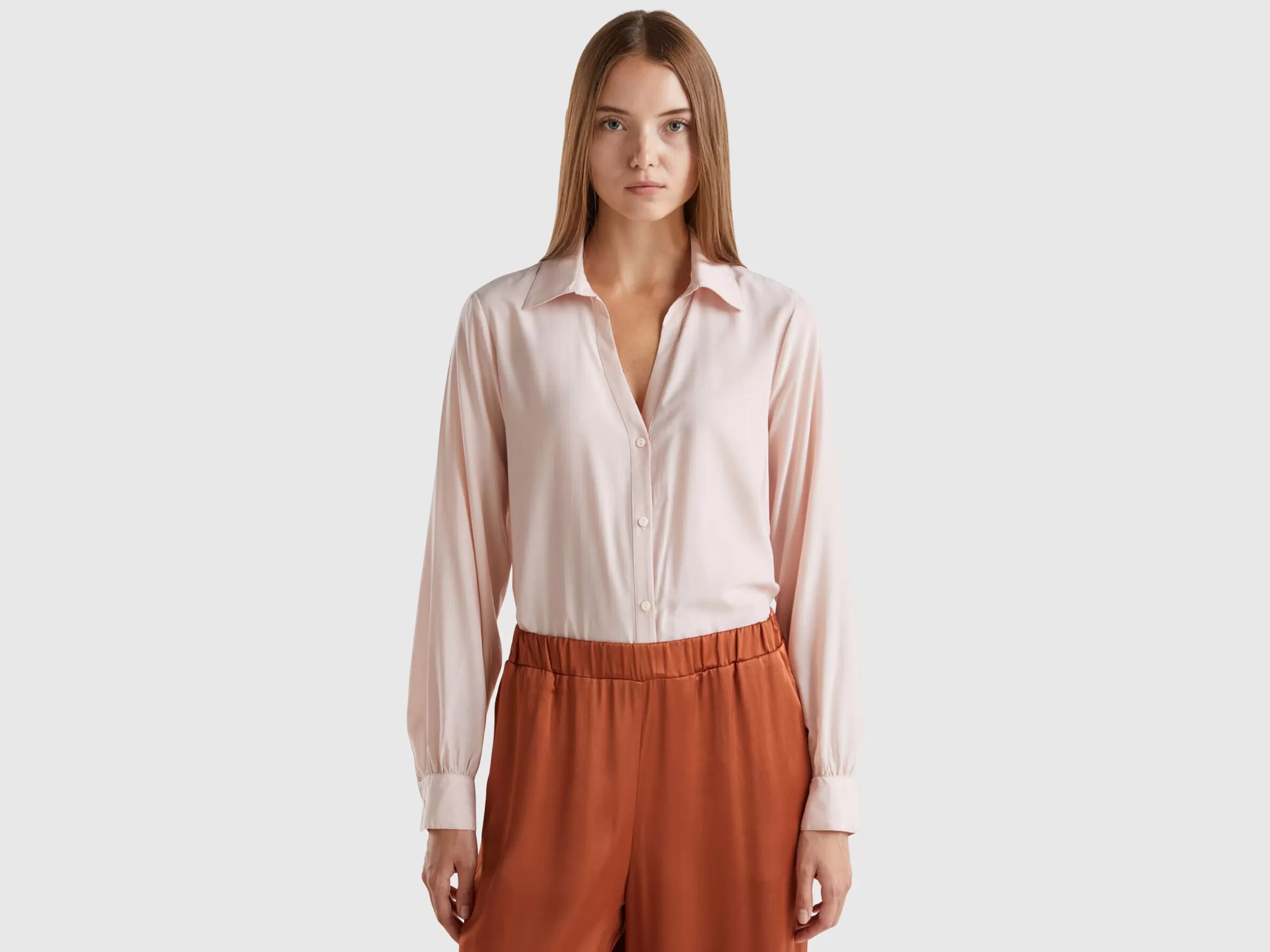 United Colors of Benetton Shirt with V-neck