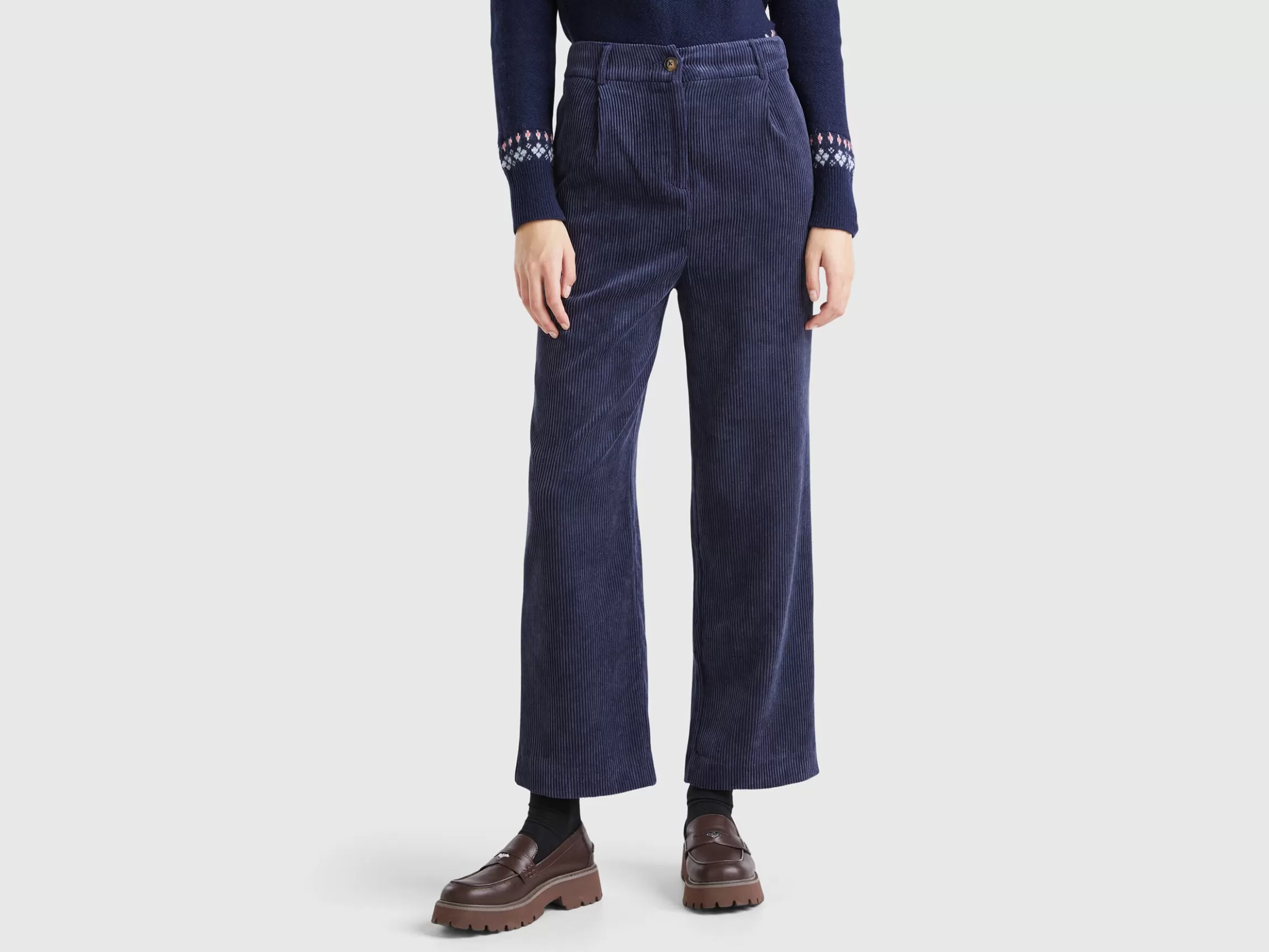 United Colors of Benetton Trousers in corduroy