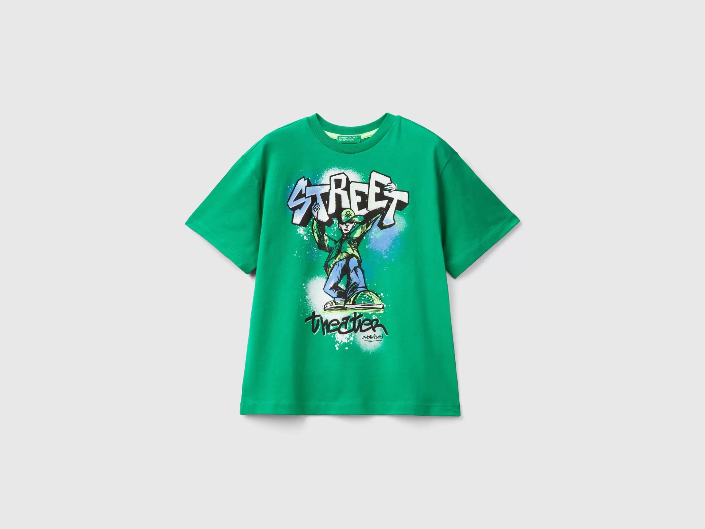 United Colors of Benetton T-shirt with graffiti print