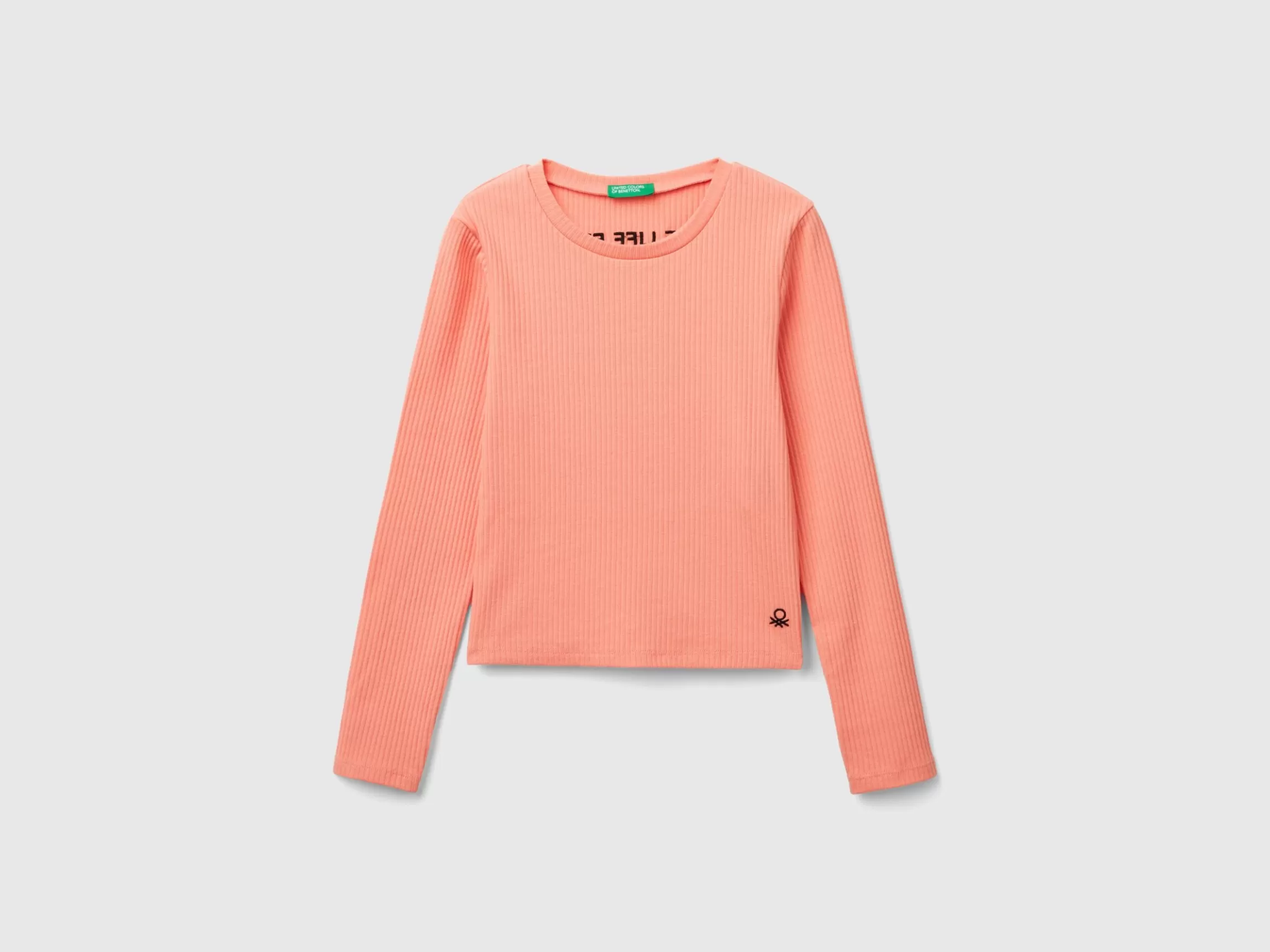 United Colors of Benetton T-shirt with print on the back