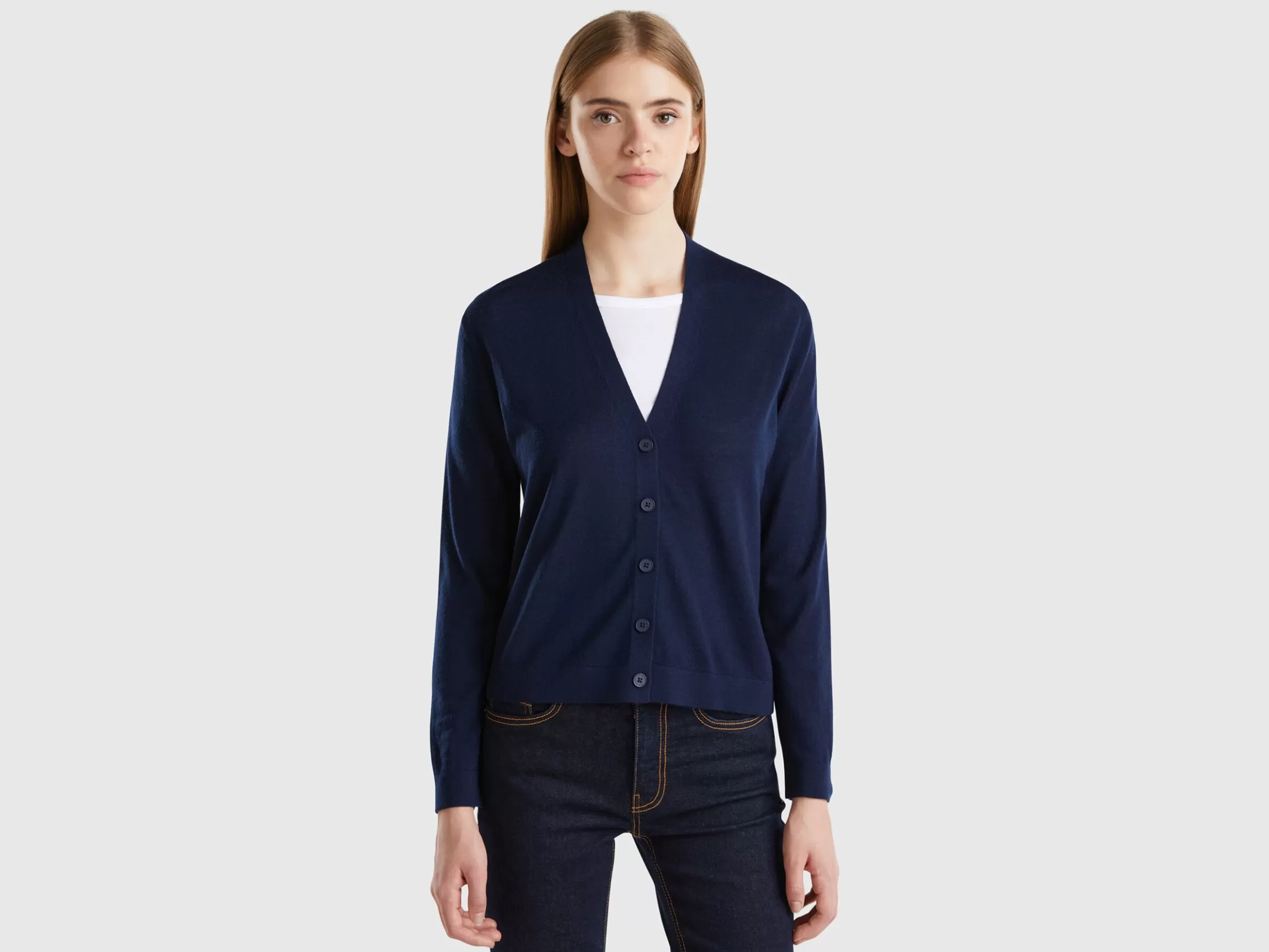 United Colors of Benetton V-neck sweater in pure Merino wool