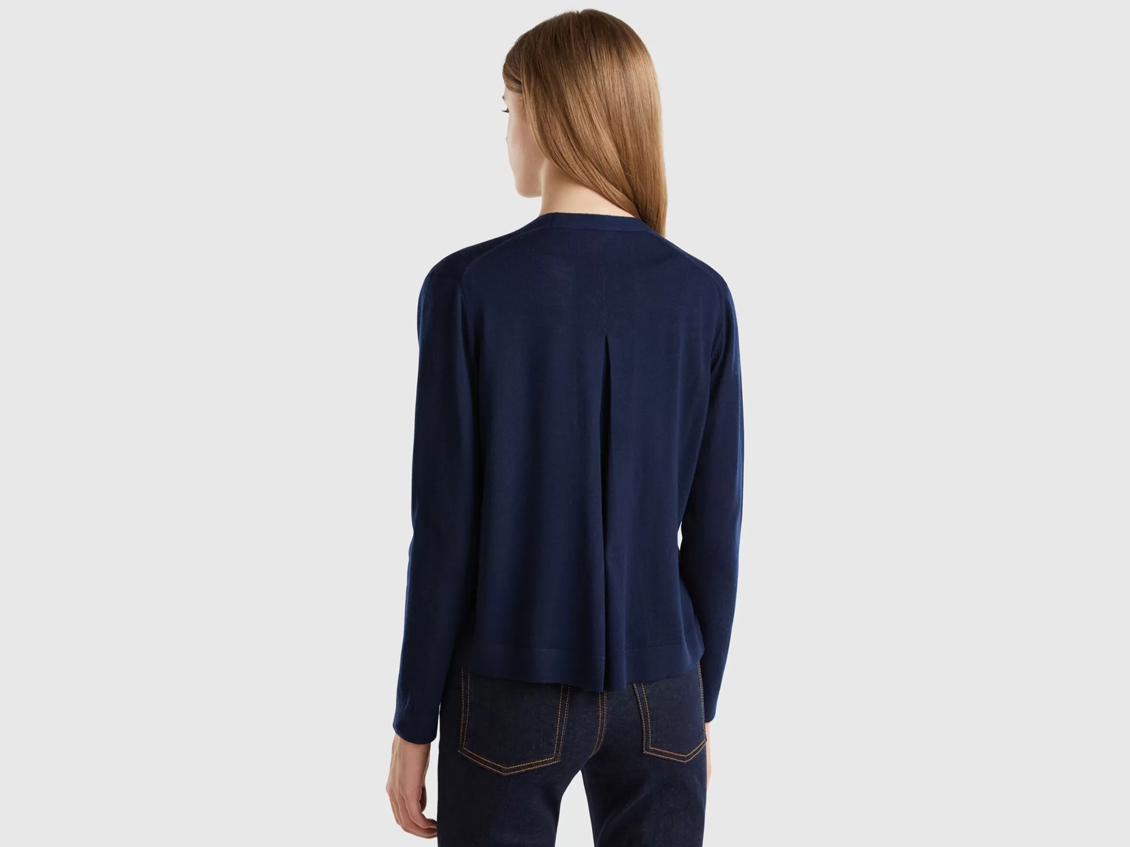 United Colors of Benetton V-neck sweater in pure Merino wool
