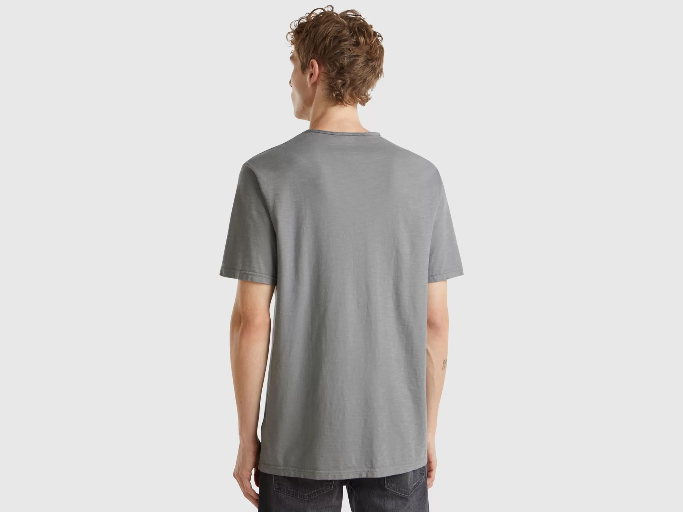 United Colors of Benetton V-neck t-shirt in 100% cotton