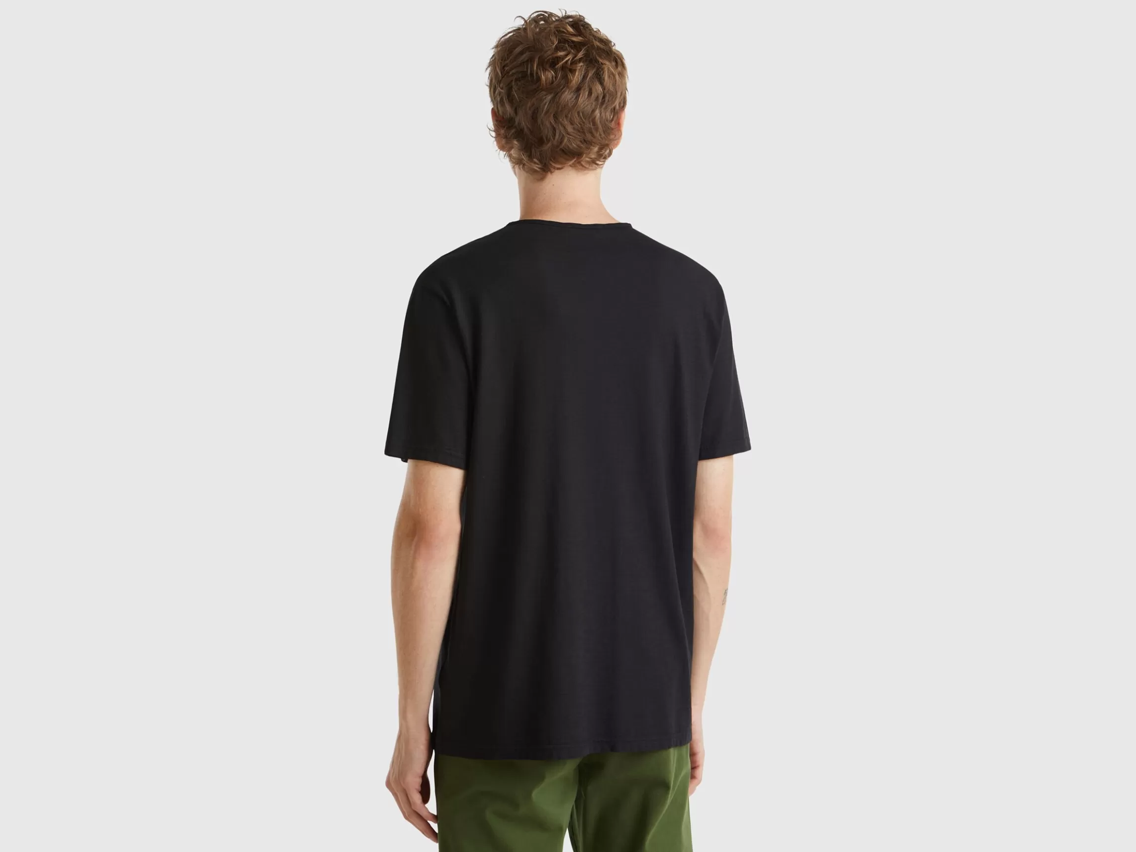 United Colors of Benetton V-neck t-shirt in 100% cotton