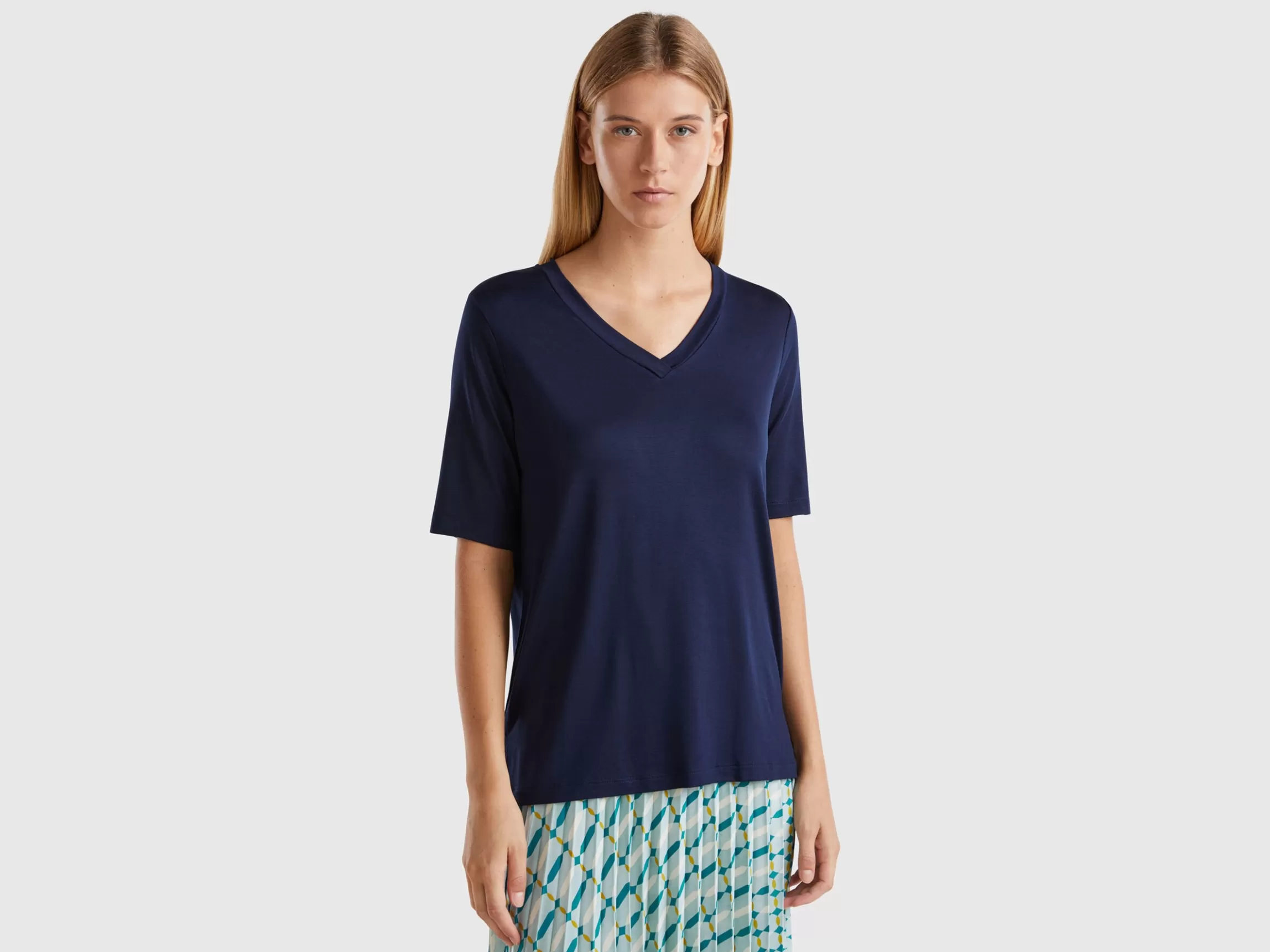 United Colors of Benetton V-neck t-shirt in stretch viscose