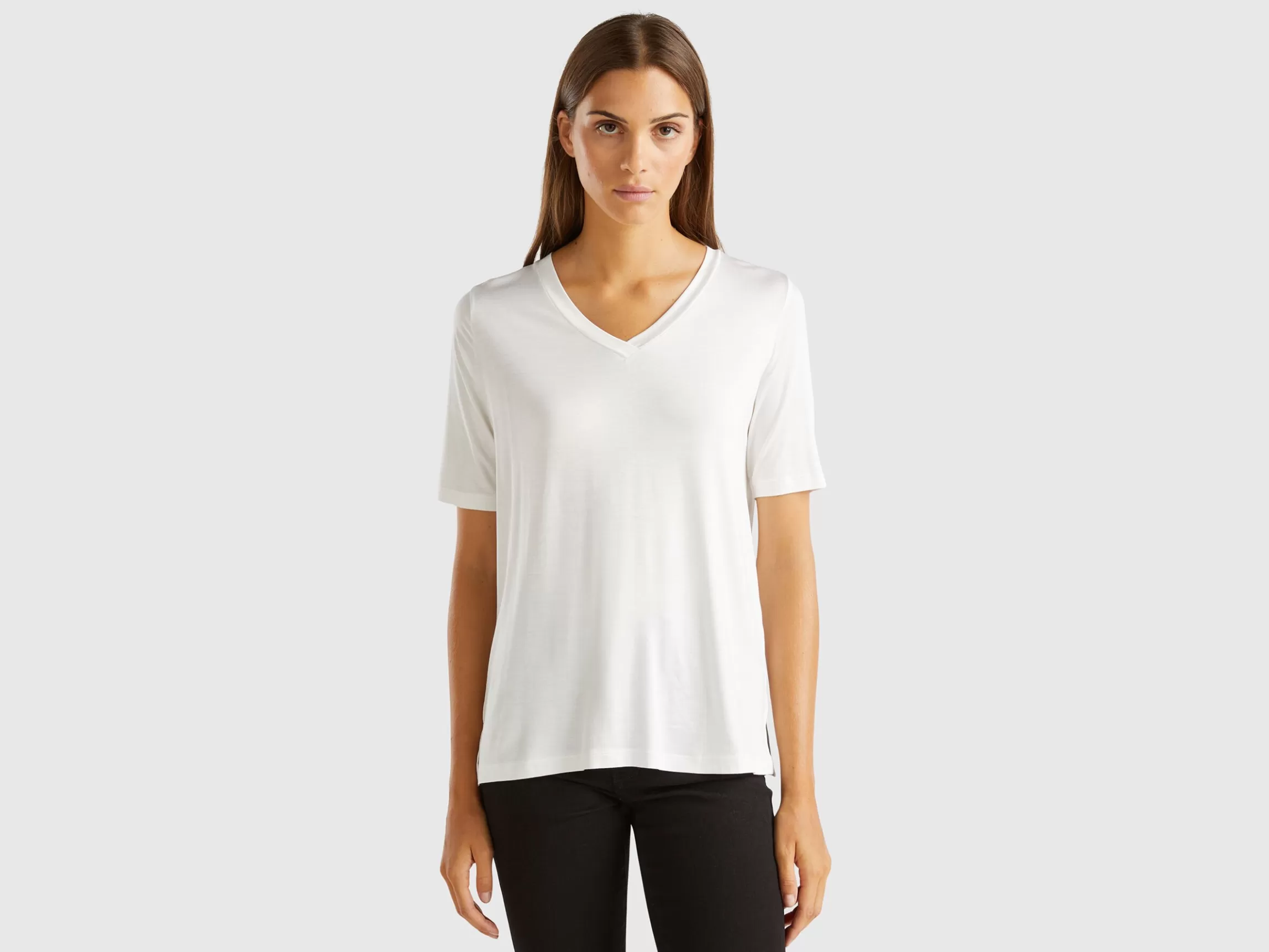 United Colors of Benetton V-neck t-shirt in stretch viscose