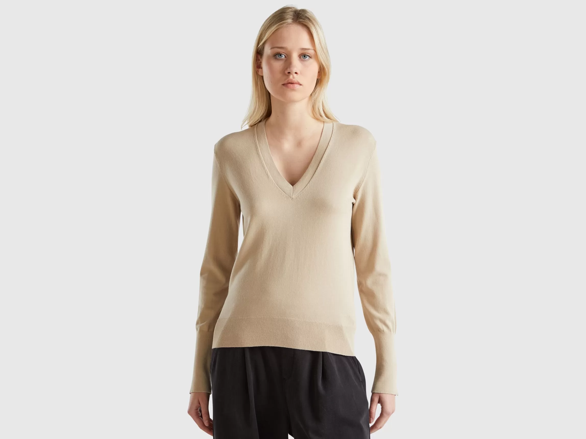 United Colors of Benetton V-neck viscose blend sweater